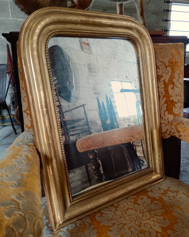 19th century French gilded mirror of small dimensions (7).jpg